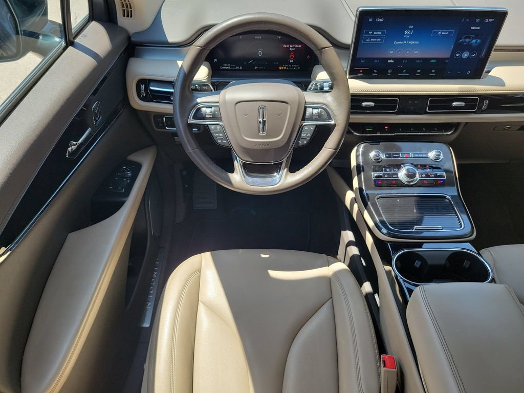 Used 2023 Lincoln Nautilus FWD w/ Premium Package image 14