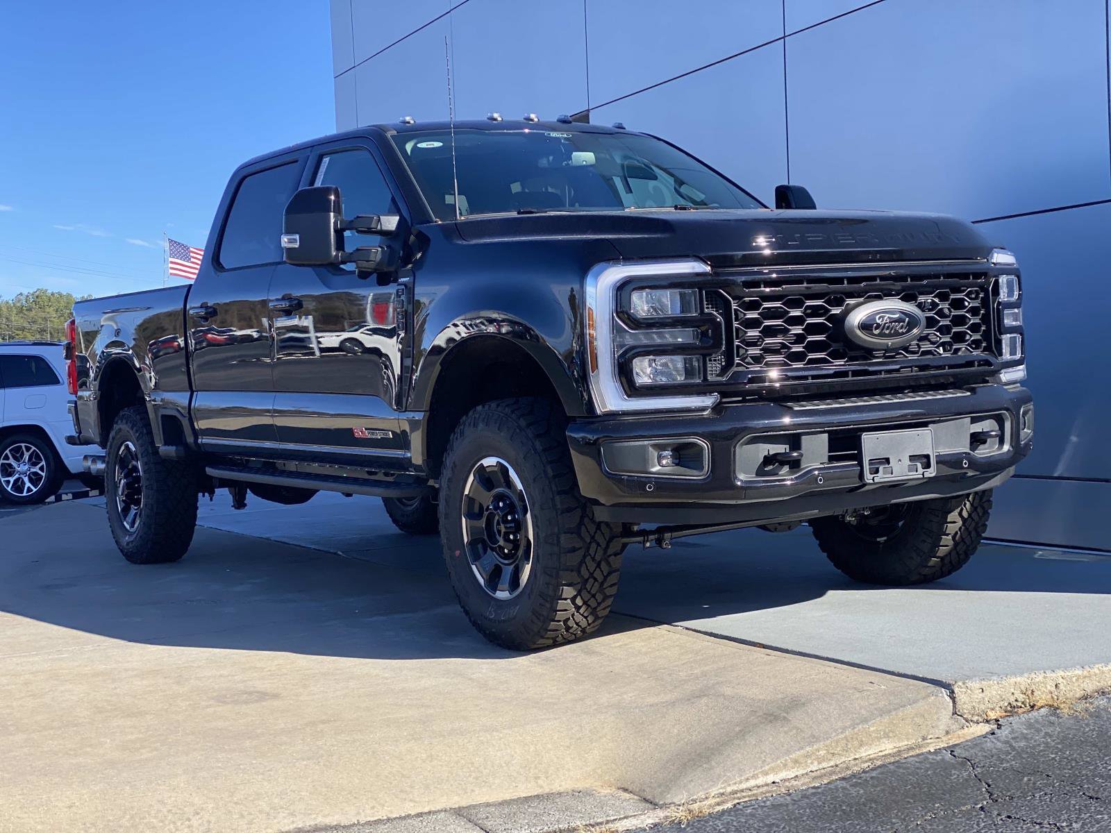 New 2026 Ford F350 Lariat w/ Tremor Off-Road Package