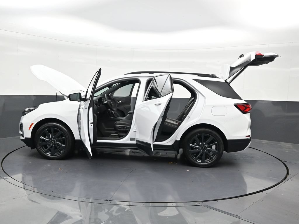 Used 2023 Chevrolet Equinox RS FWD image 36