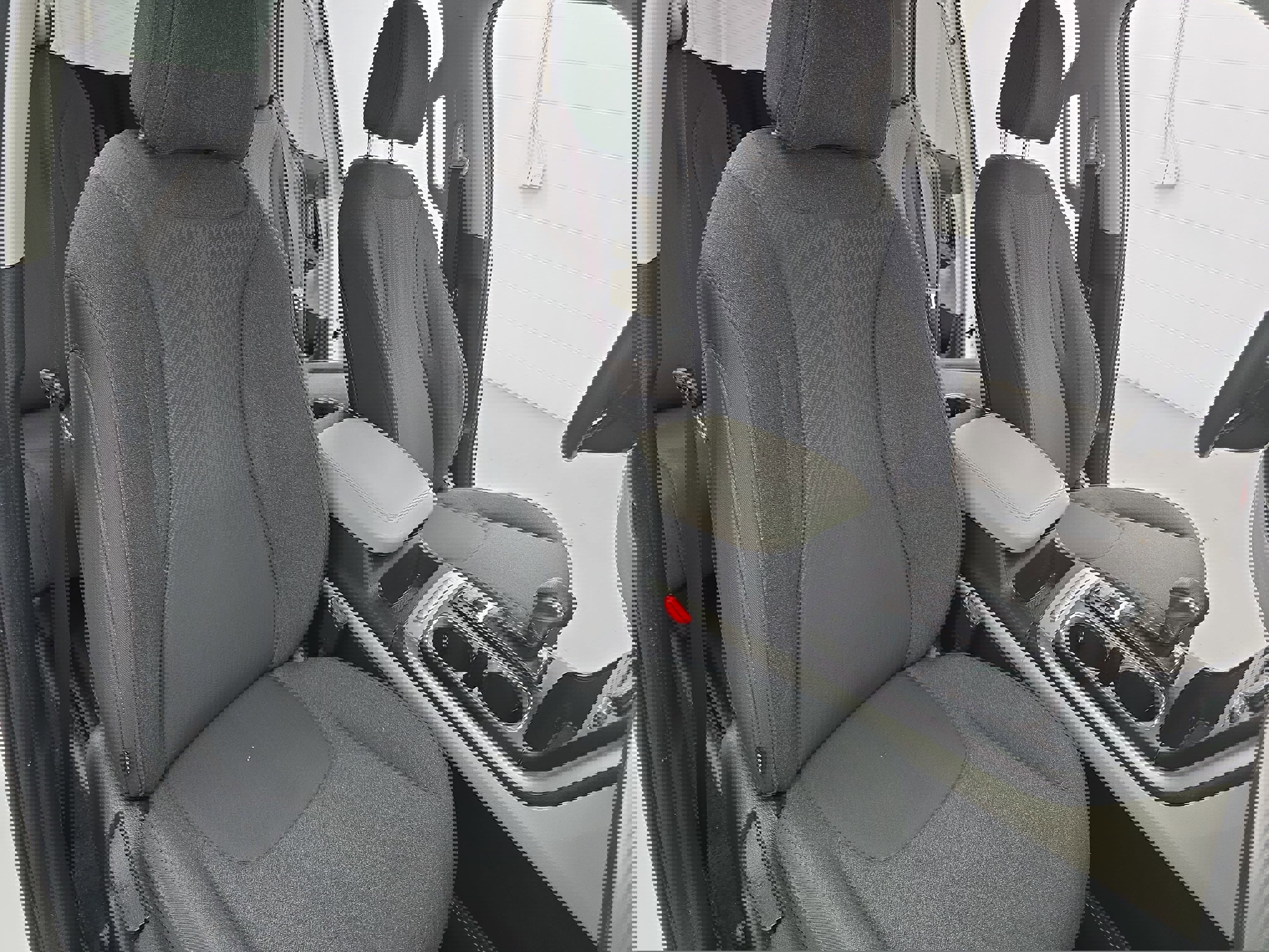 Used 2022 Kia Carnival LX image 10