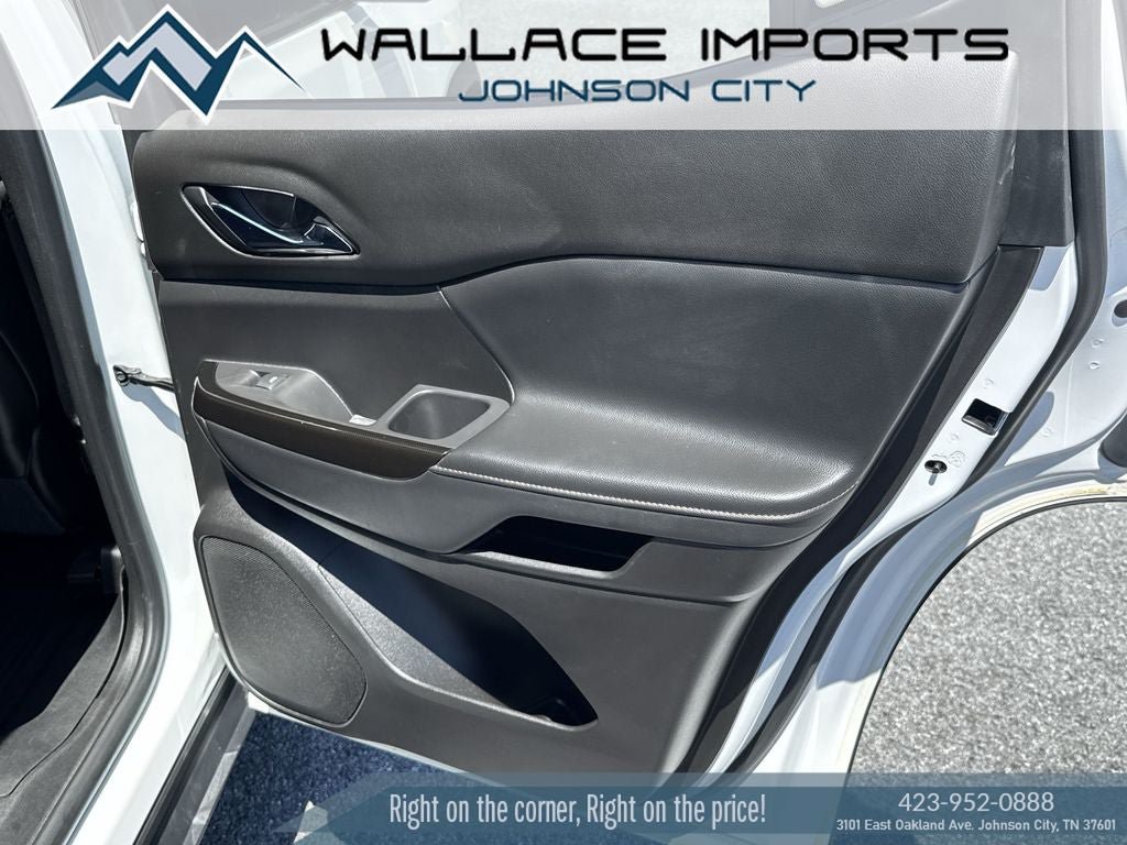 Used 2021 GMC Acadia AT4 w/ LPO, Floor Liner Package AWD/4WD image 41