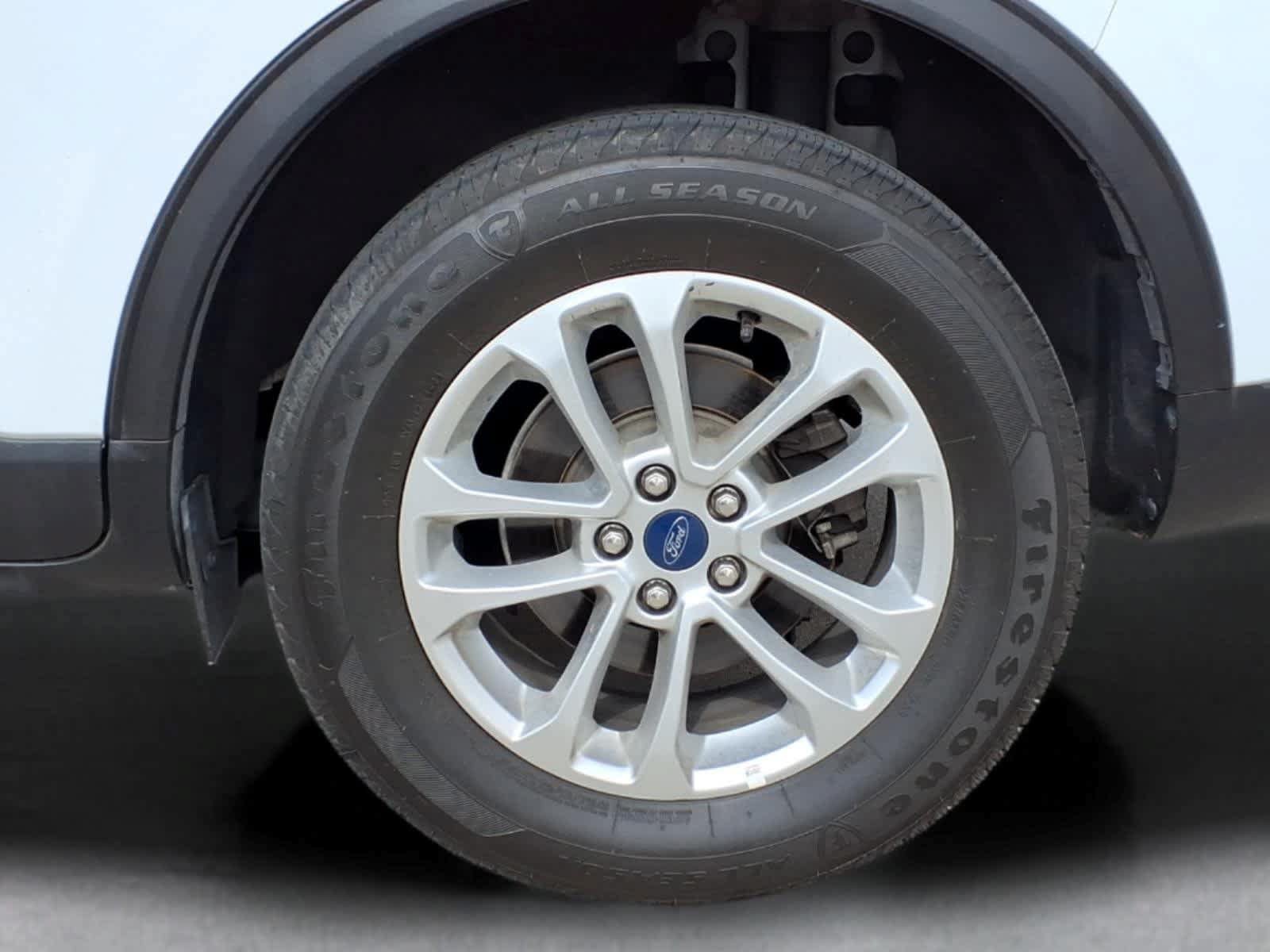 Used 2022 Ford Escape SE AWD/4WD image 2