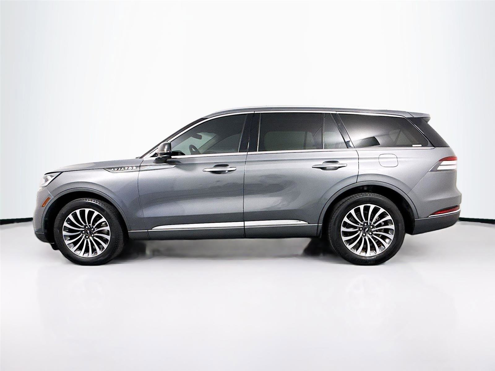 Used 2023 Lincoln Aviator Reserve image 33
