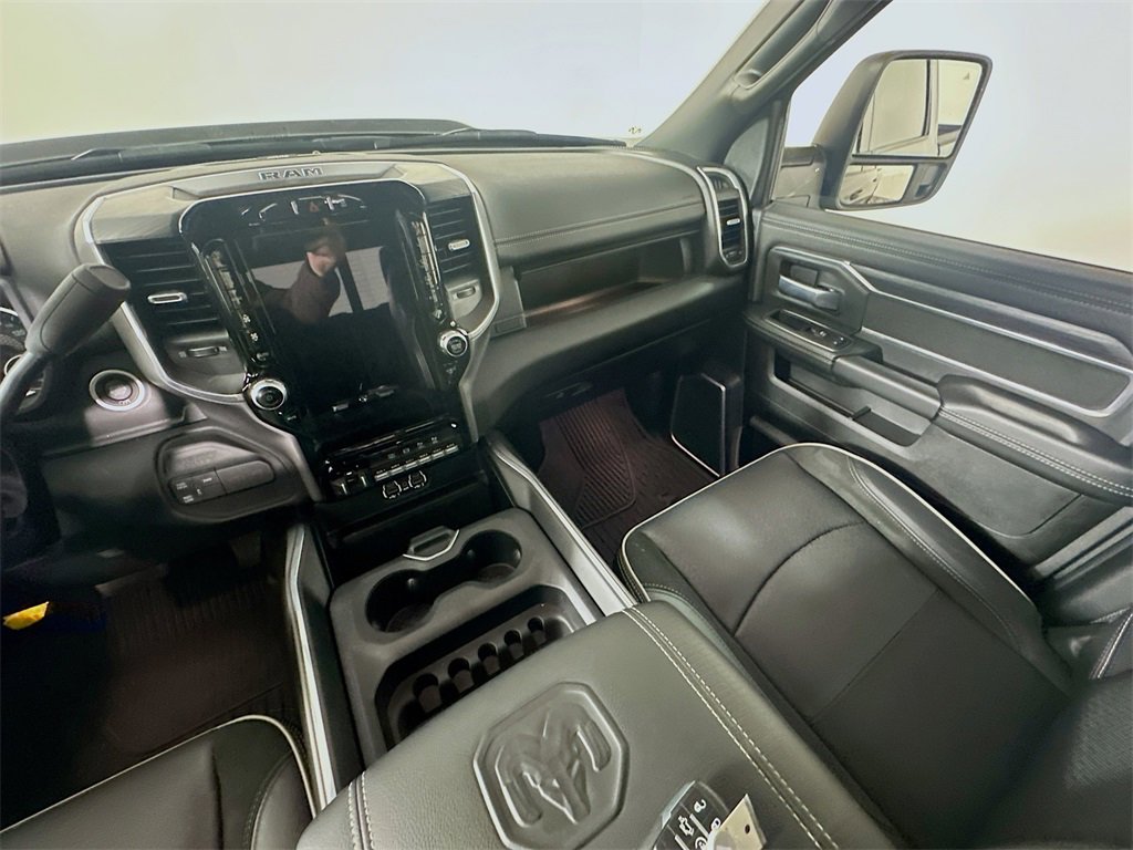 Used 2024 RAM 3500 Laramie w/ Sport Appearance Package image 11