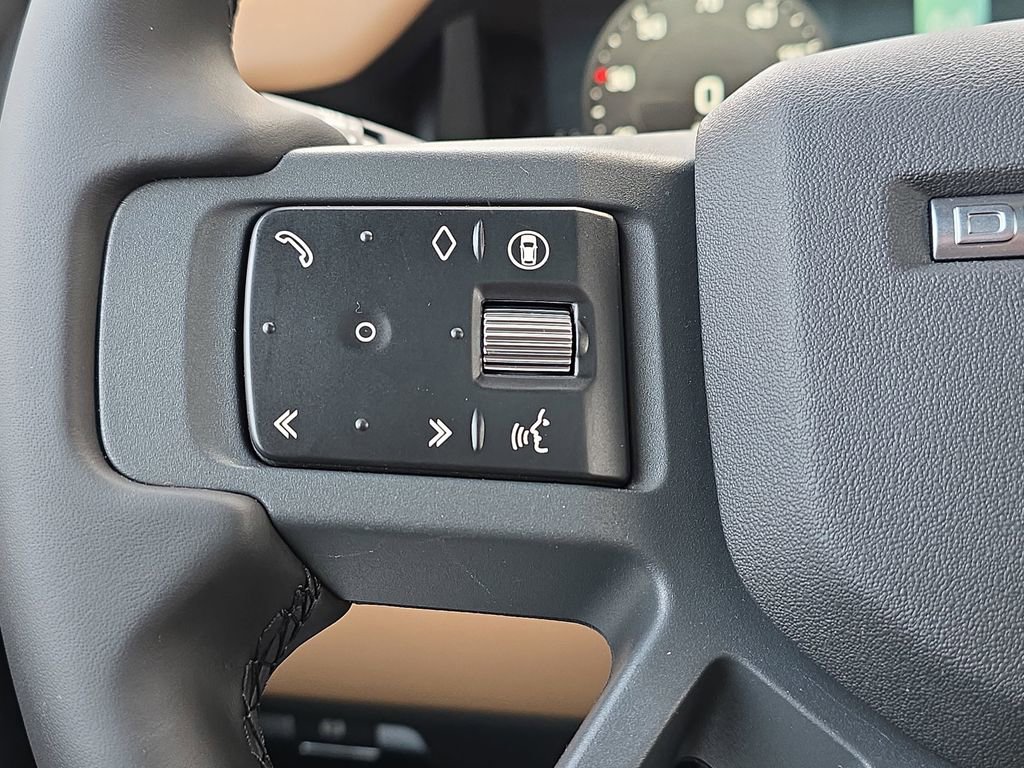 New 2026 Land Rover Defender 110 X-Dynamic SE image 16