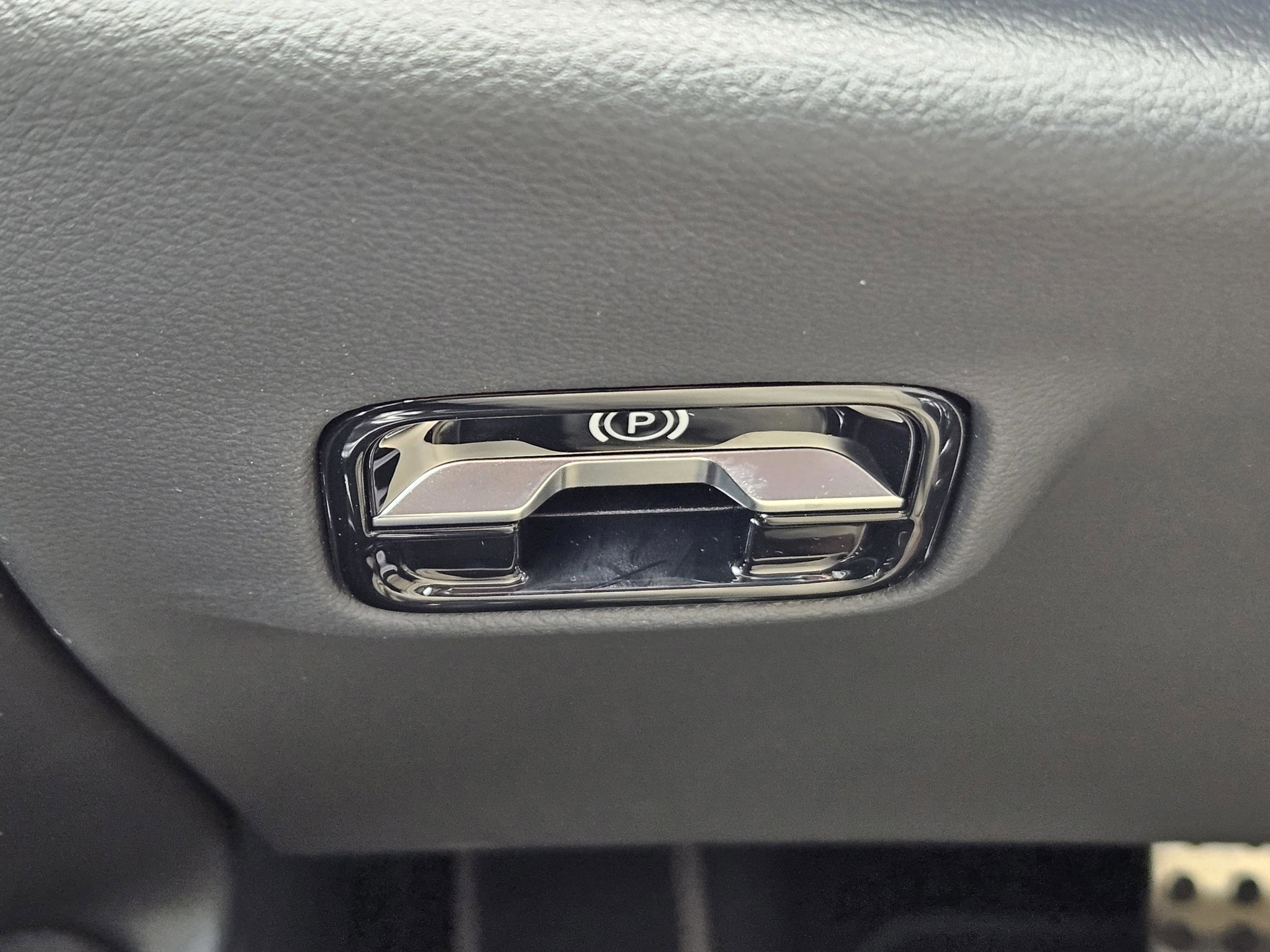 Certified 2026 Mercedes-Benz E 53 AMG e 4MATIC Sedan image 13