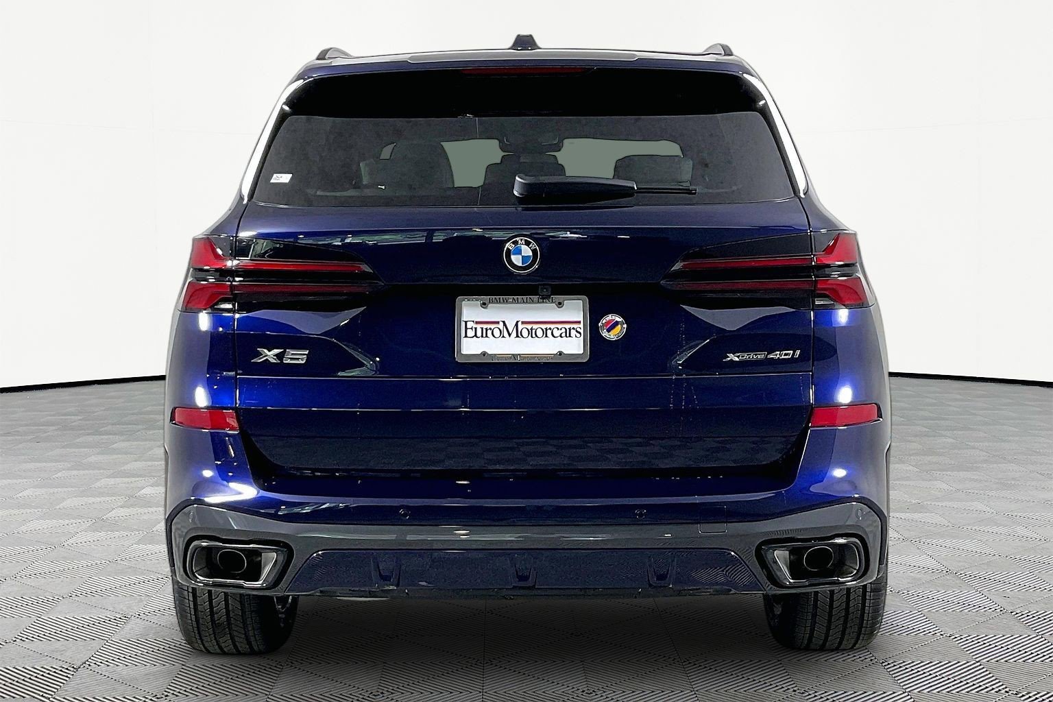 New 2026 BMW X5 xDrive40i w/ M Sport Package AWD/4WD image 7