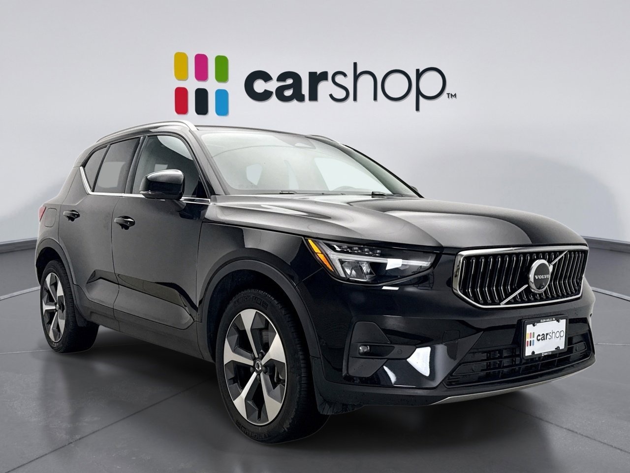 Used 2025 Volvo XC40 B5 Plus image 7