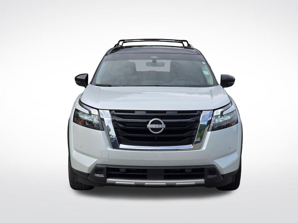Used 2025 Nissan Pathfinder Platinum AWD/4WD image 13
