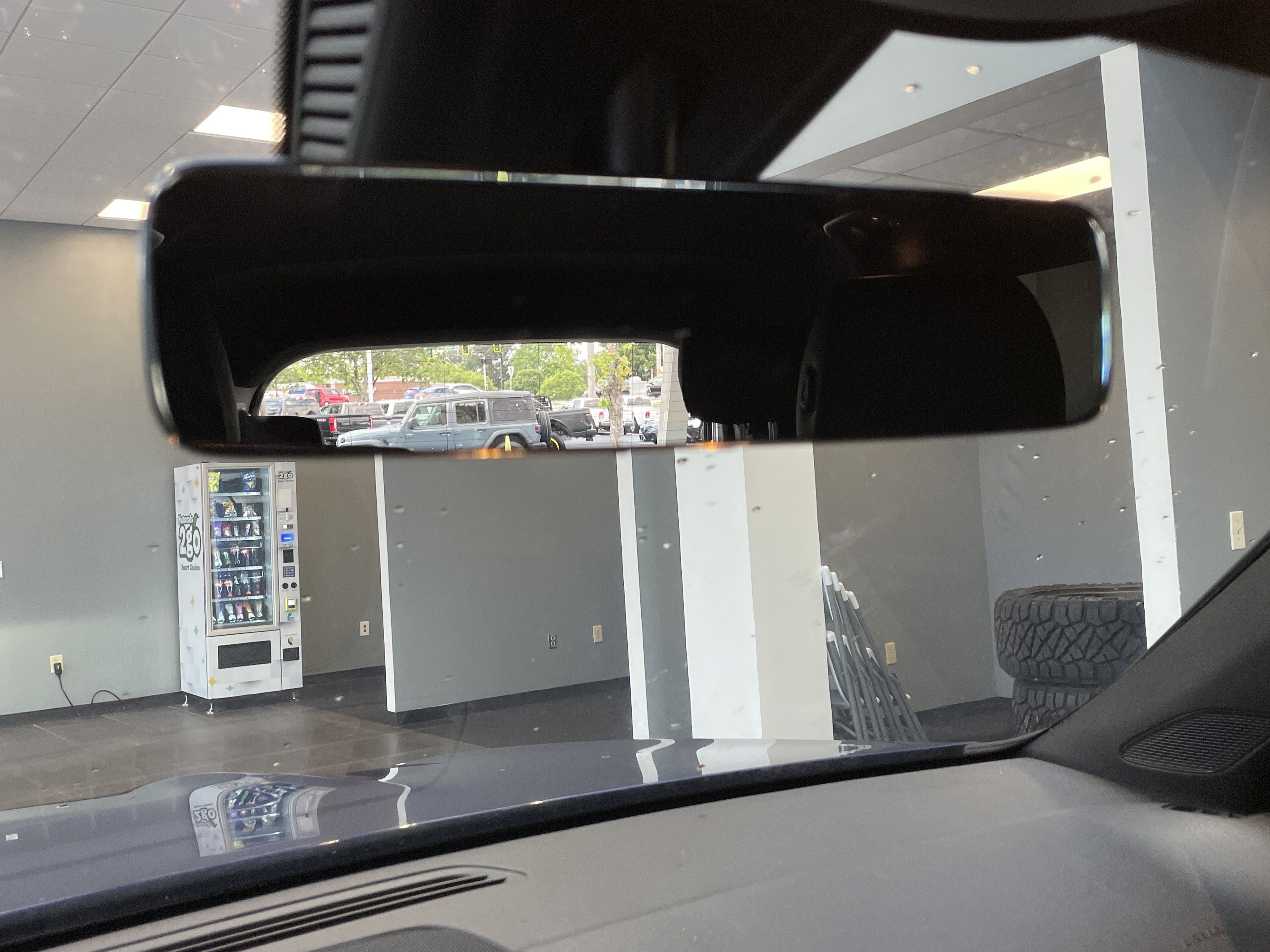 Used 2021 Mercedes-Benz GLB 250 image 33
