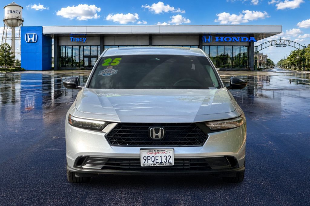 Used 2025 Honda Accord SE image 16
