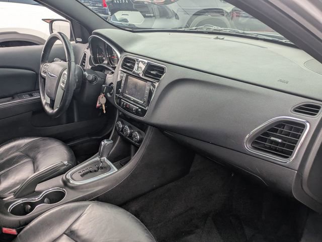 Used 2013 Chrysler 200 Limited w/ Sun/Sound Group FWD image 27