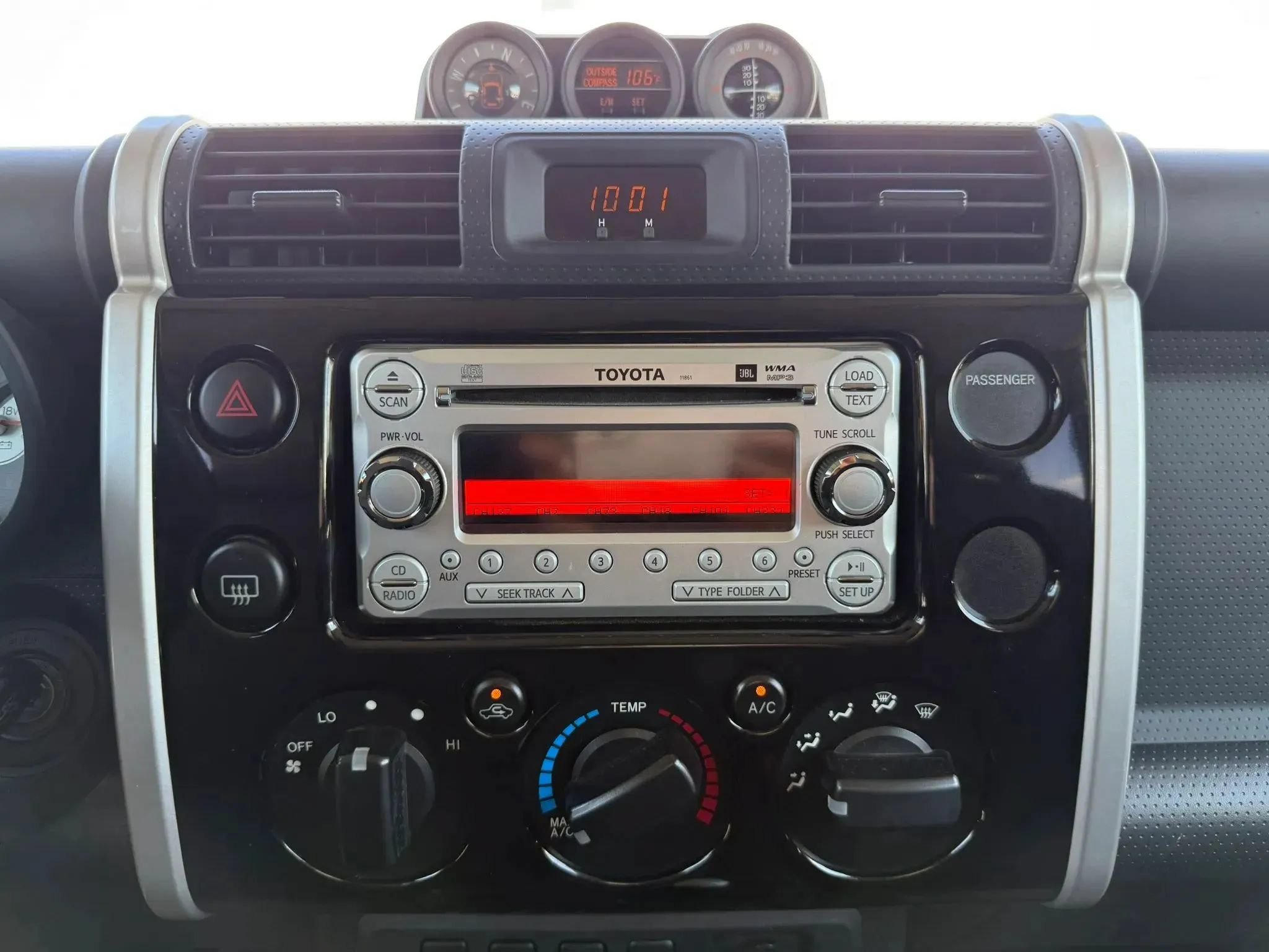 Used 2014 Toyota FJ Cruiser 4WD w/ Upgrade Package image 20