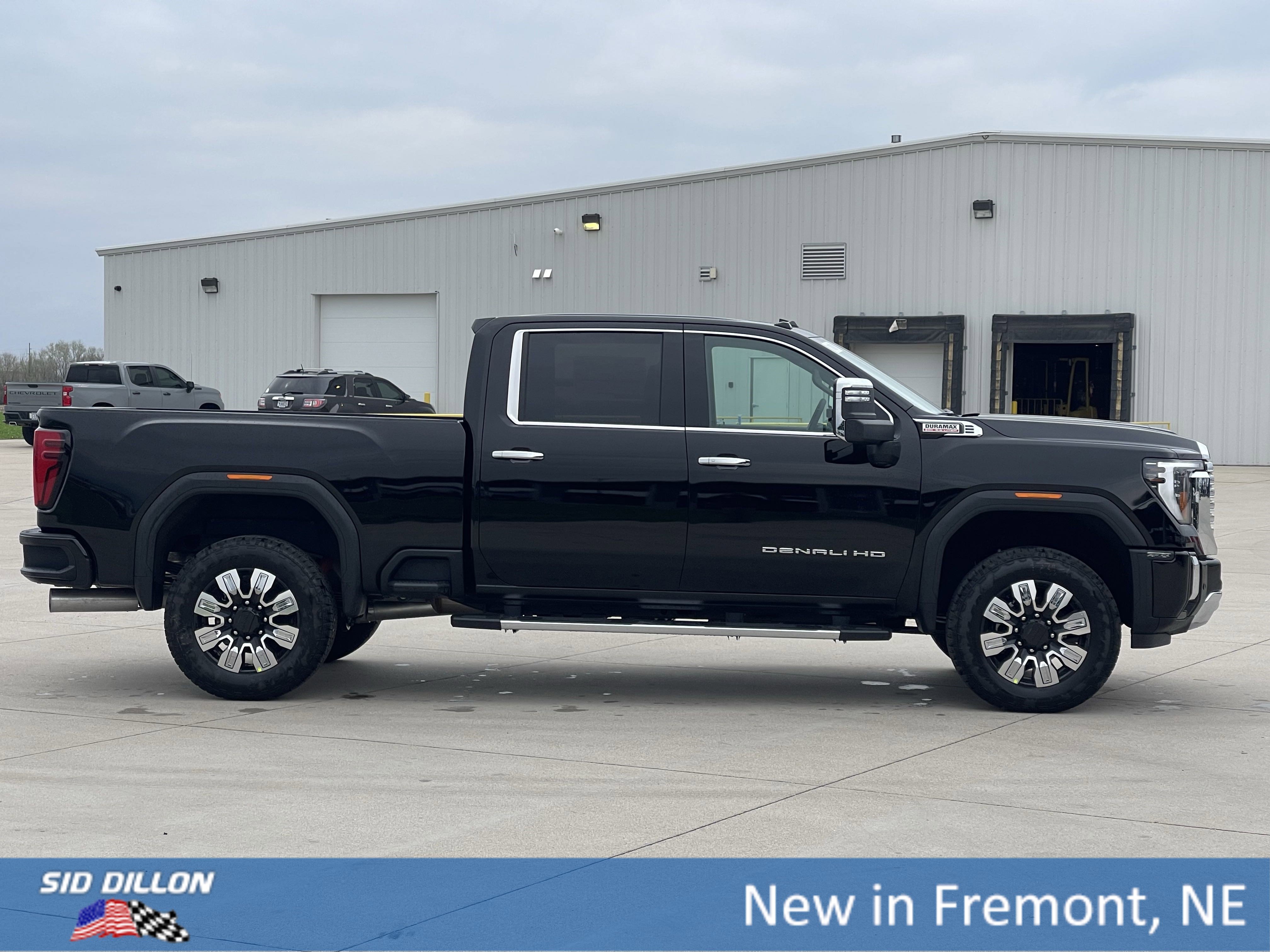 New 2025 GMC Sierra 2500 Denali w/ Denali Reserve Package image 15