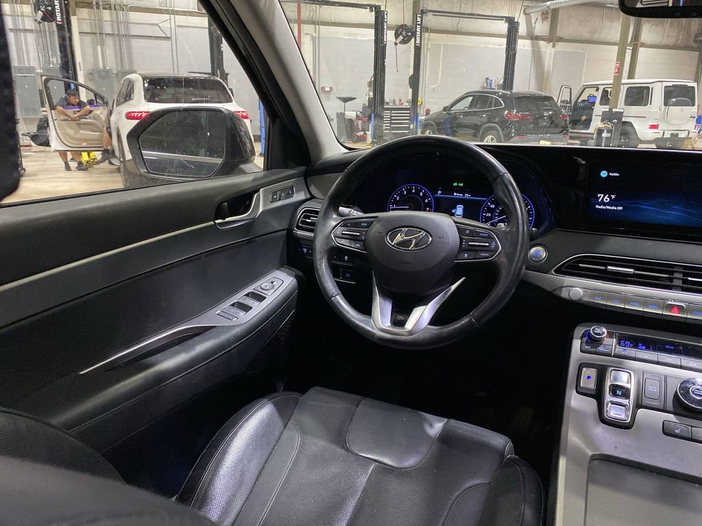 Used 2021 Hyundai Palisade SEL w/ Premium Package image 3