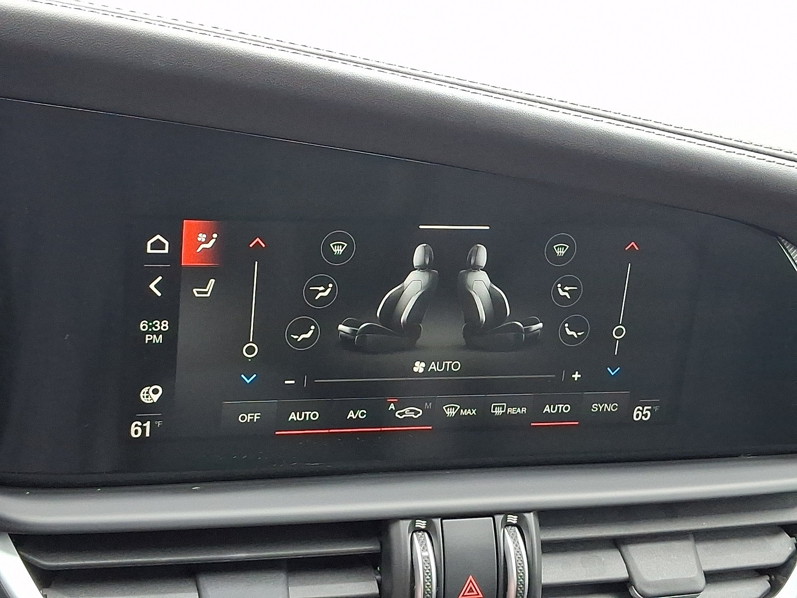 Used 2023 Alfa Romeo Giulia Veloce AWD/4WD image 17