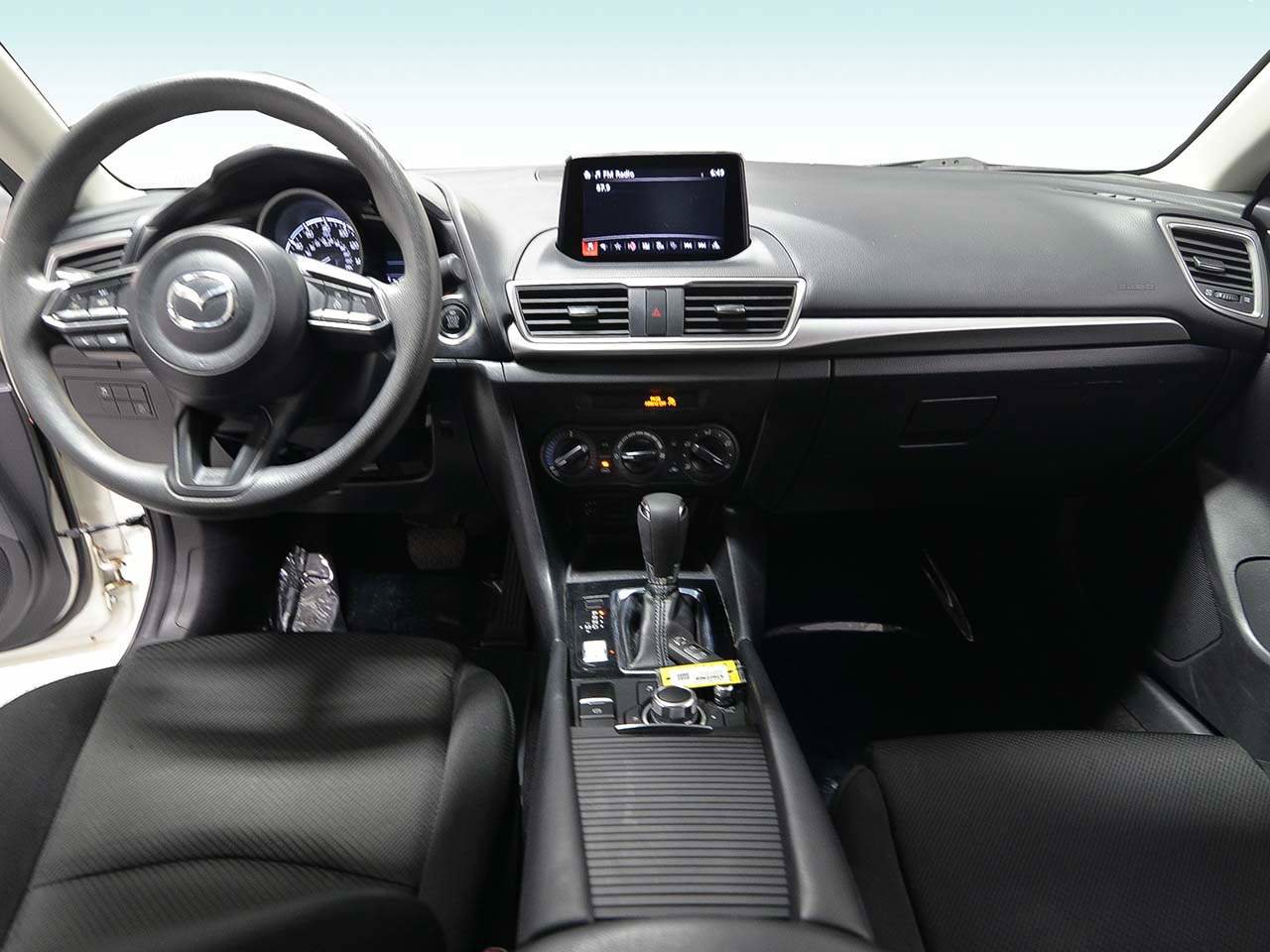 Used 2018 MAZDA MAZDA3 Sport FWD image 12