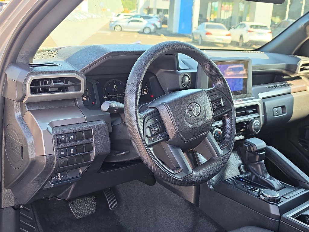 Certified 2025 Toyota Tacoma SR5 AWD/4WD image 13