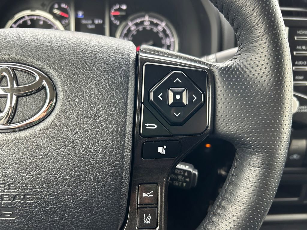 Used 2024 Toyota 4Runner TRD Off-Road Premium image 18