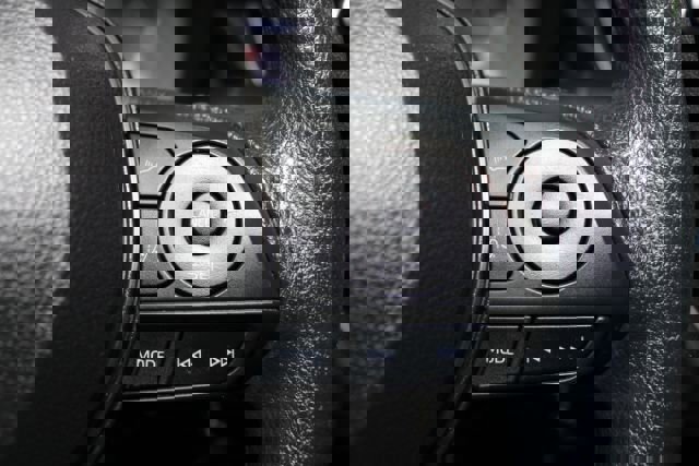 Used 2022 Toyota Corolla LE image 18