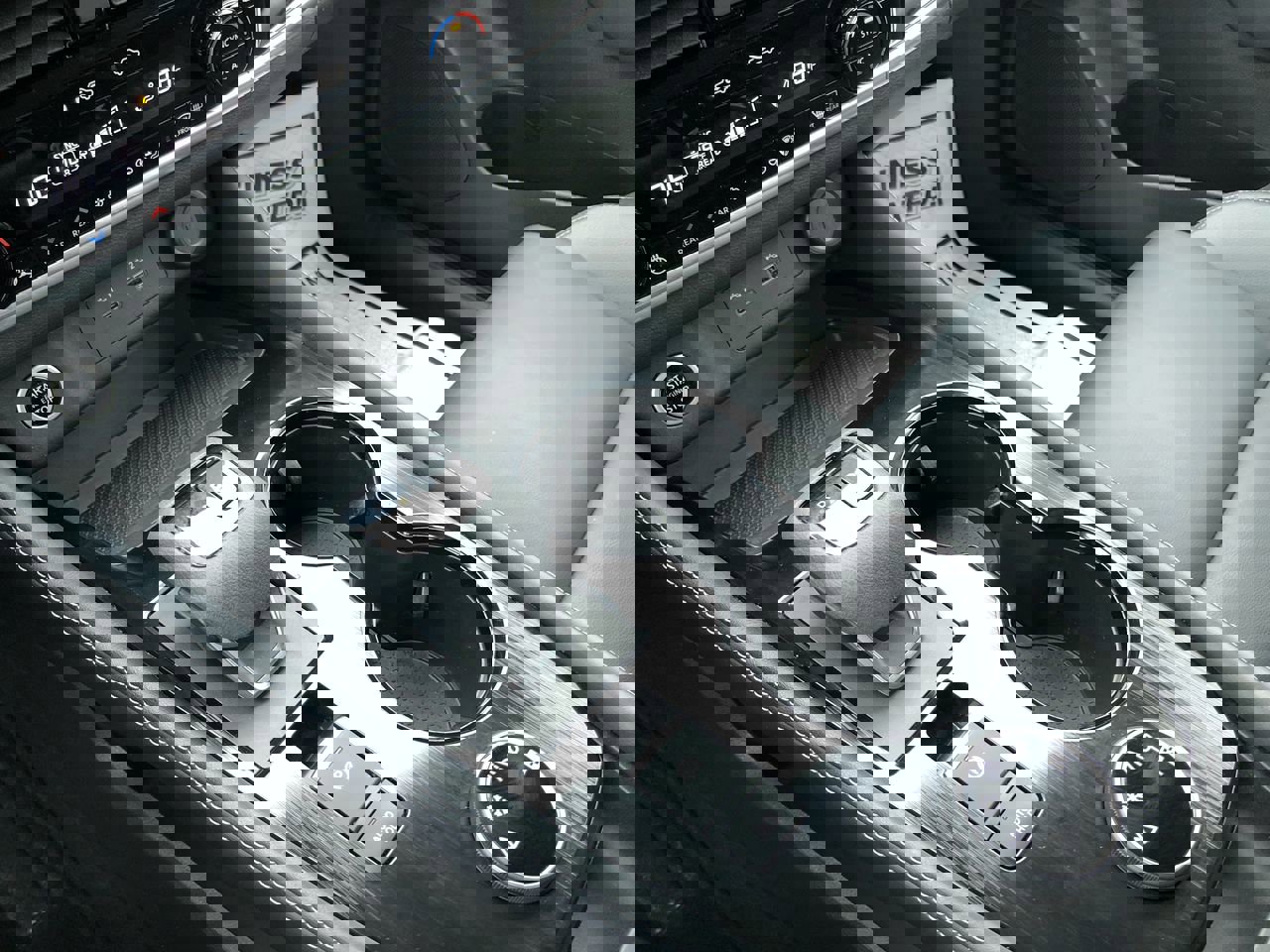 Used 2023 Nissan Rogue SL w/ SL Premium Package image 27