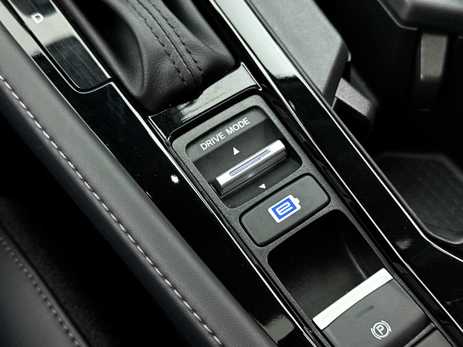 Used 2025 Honda Accord Touring image 10
