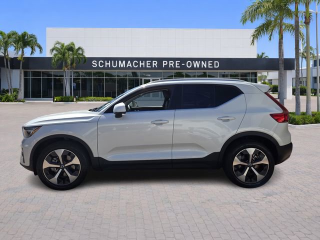 Certified 2023 Volvo XC40 B4 Plus w/ Protection Package Premier image 4