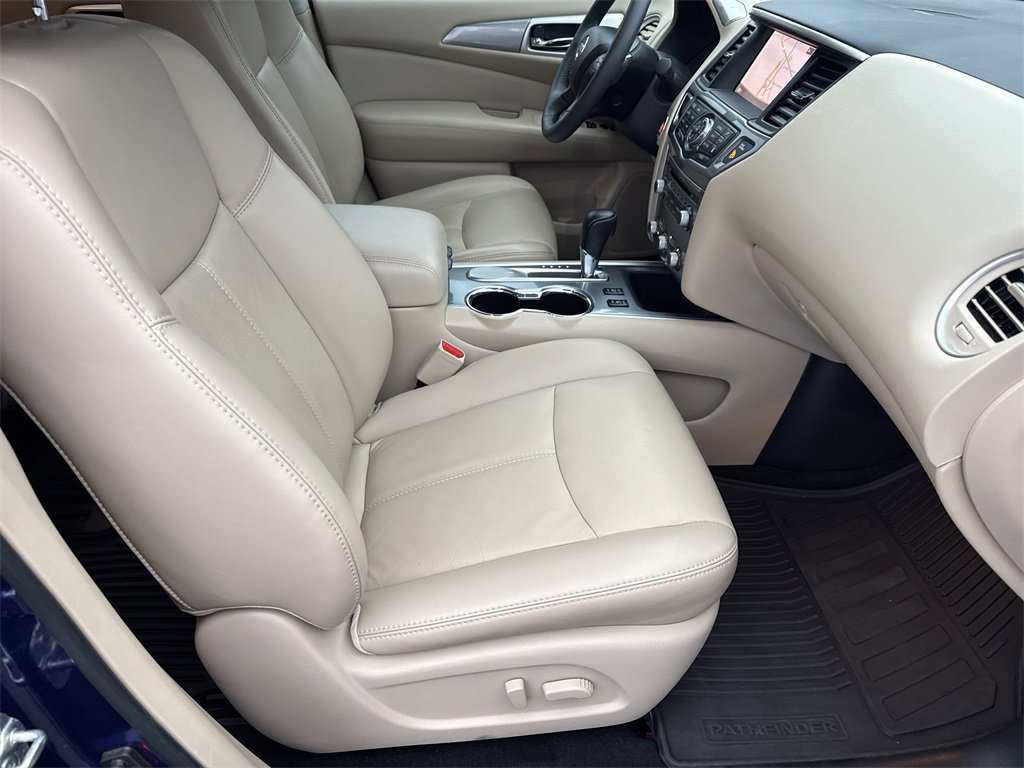 Used 2018 Nissan Pathfinder SL w/ SL Premium Package image 13
