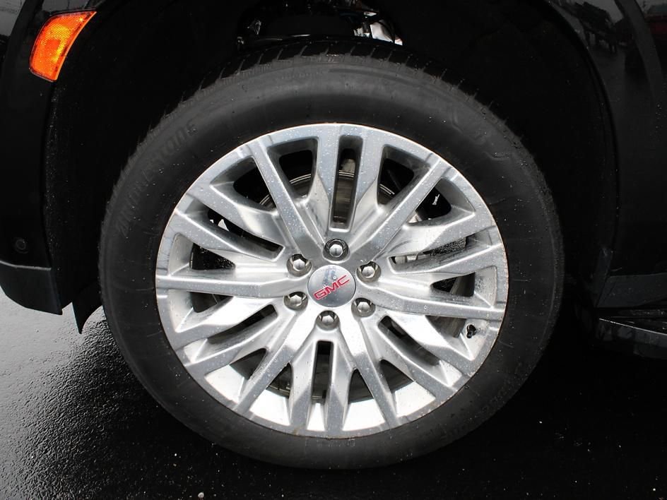 Used 2023 GMC Yukon XL Denali w/ Advanced Technology Package image 35