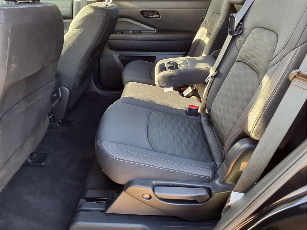 Used 2025 Nissan Pathfinder SV AWD/4WD image 24