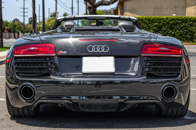 Used 2014 Audi R8 V10 w/ Full Leather Package AWD/4WD image 7