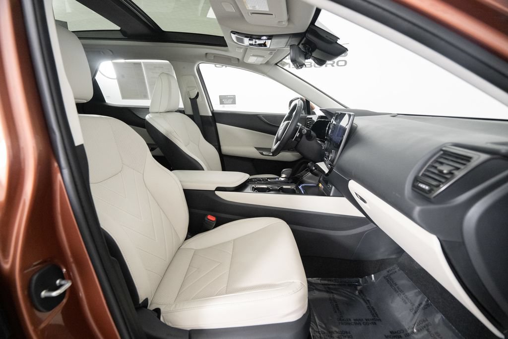 Certified 2025 Lexus NX 350h AWD w/ Accessory Package (K3) image 19
