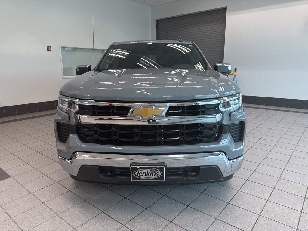 Used 2024 Chevrolet Silverado 1500 LT w/ Protection Package AWD/4WD image 2
