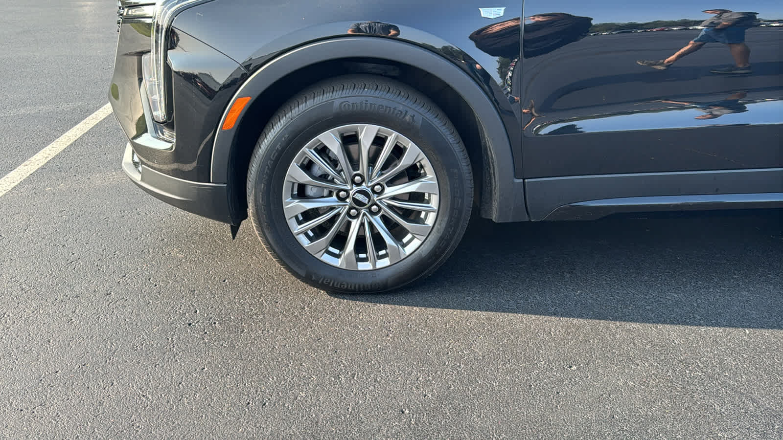 Certified 2025 Cadillac XT4 Premium Luxury AWD/4WD image 33