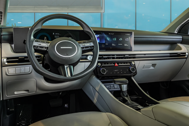 Used 2025 Hyundai Tucson SEL AWD/4WD image 11