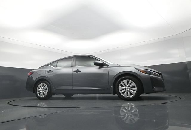 Used 2025 Nissan Sentra S w/ Lighting Package FWD image 33