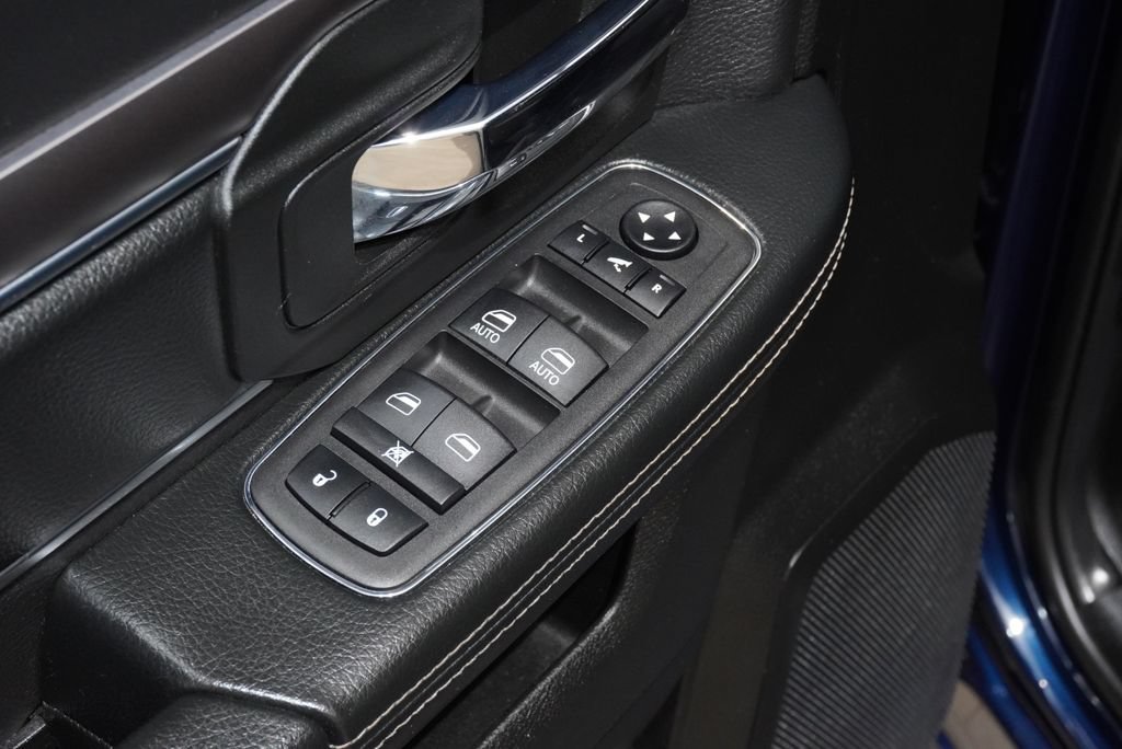 Used 2023 RAM 1500 Warlock AWD/4WD image 29