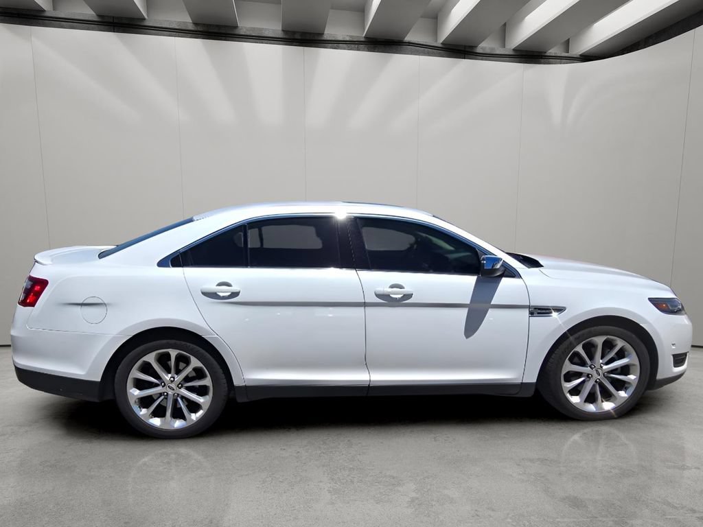 Used 2016 Ford Taurus Limited w/ Equipment Group 301A AWD/4WD image 11
