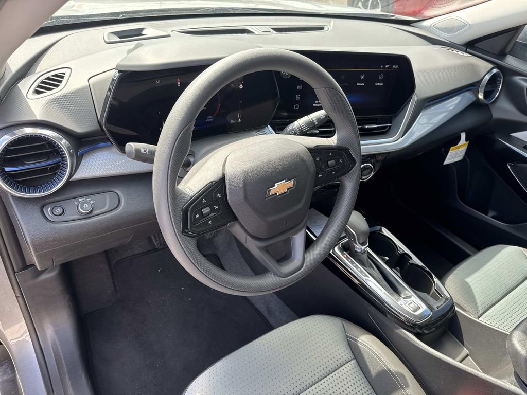 New 2026 Chevrolet Trax LT image 17