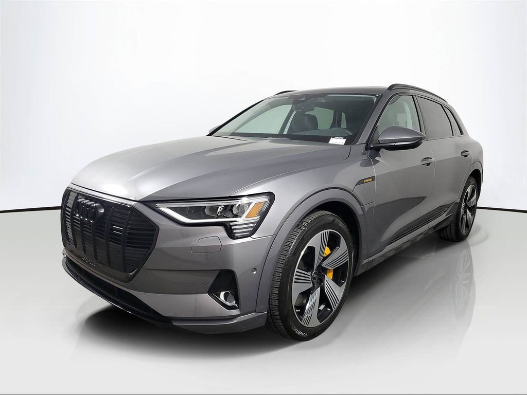 Used 2023 Audi e-tron Premium Plus w/ Premium Plus Package image 3