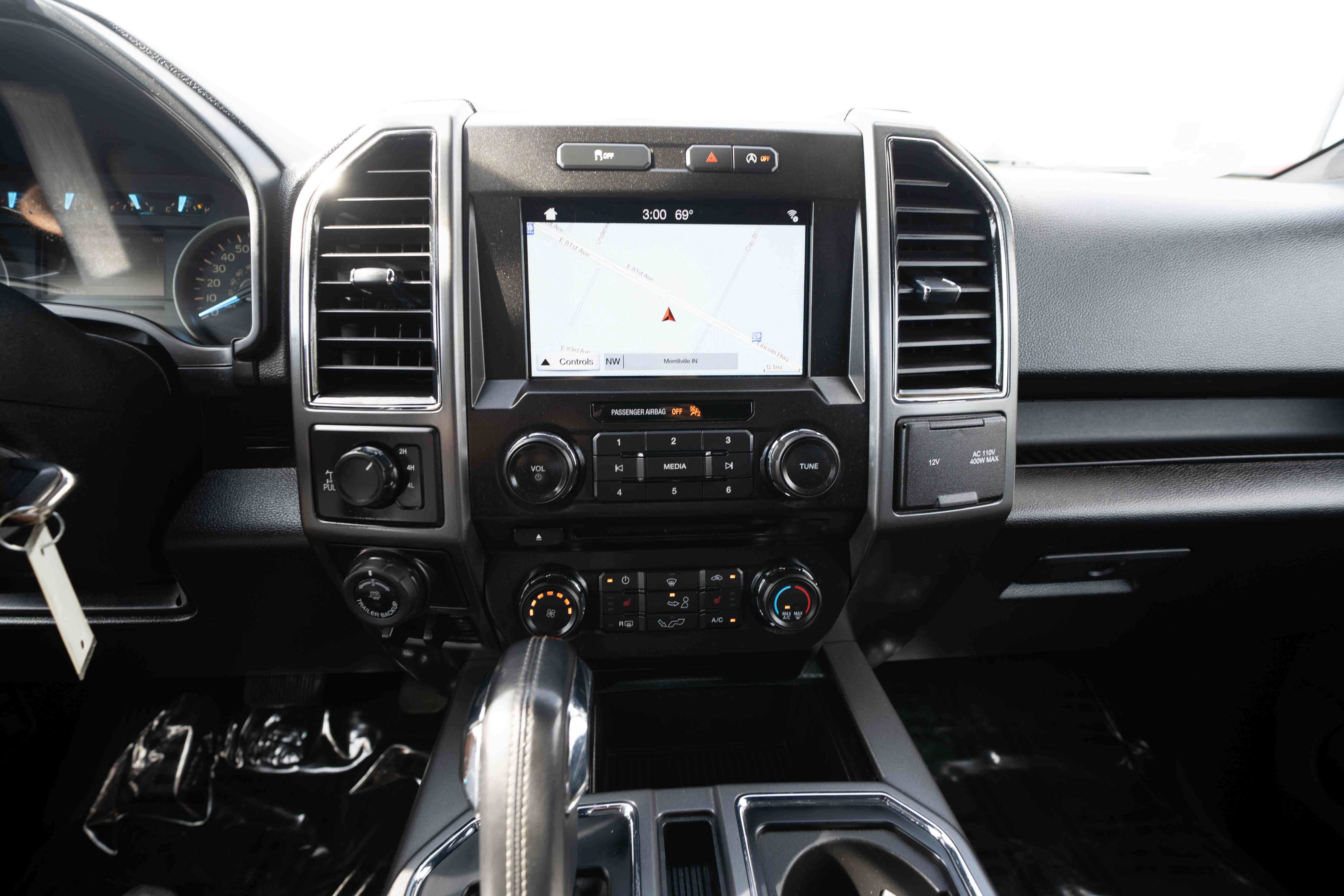Used 2018 Ford F150 XLT w/ Equipment Group 302A Luxury AWD/4WD image 16