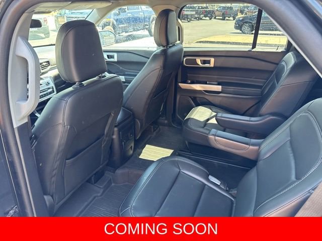 Used 2024 Ford Explorer XLT w/ Equipment Group 202A AWD/4WD image 7