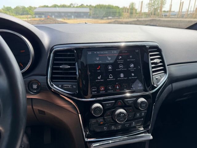 Used 2020 Jeep Grand Cherokee Altitude AWD/4WD image 14