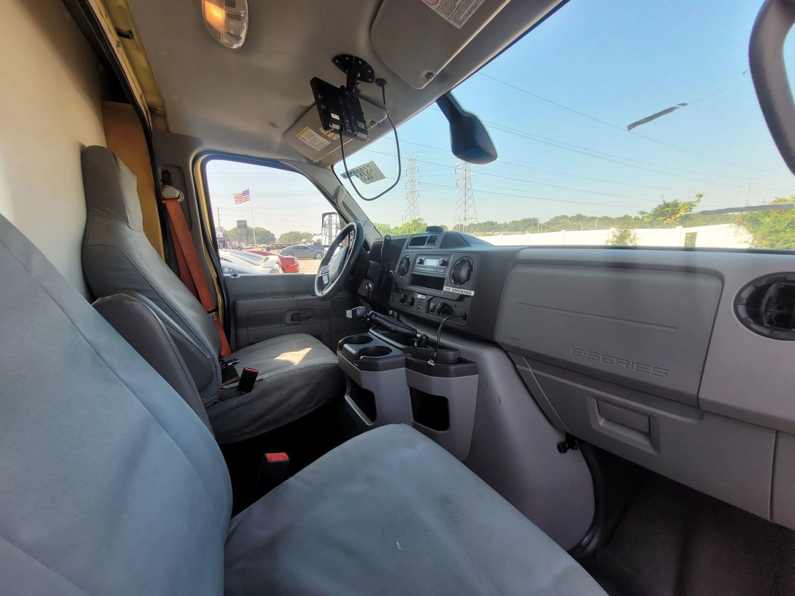 Used 2021 Ford E-450 and Econoline 450 Super Duty RWD image 20
