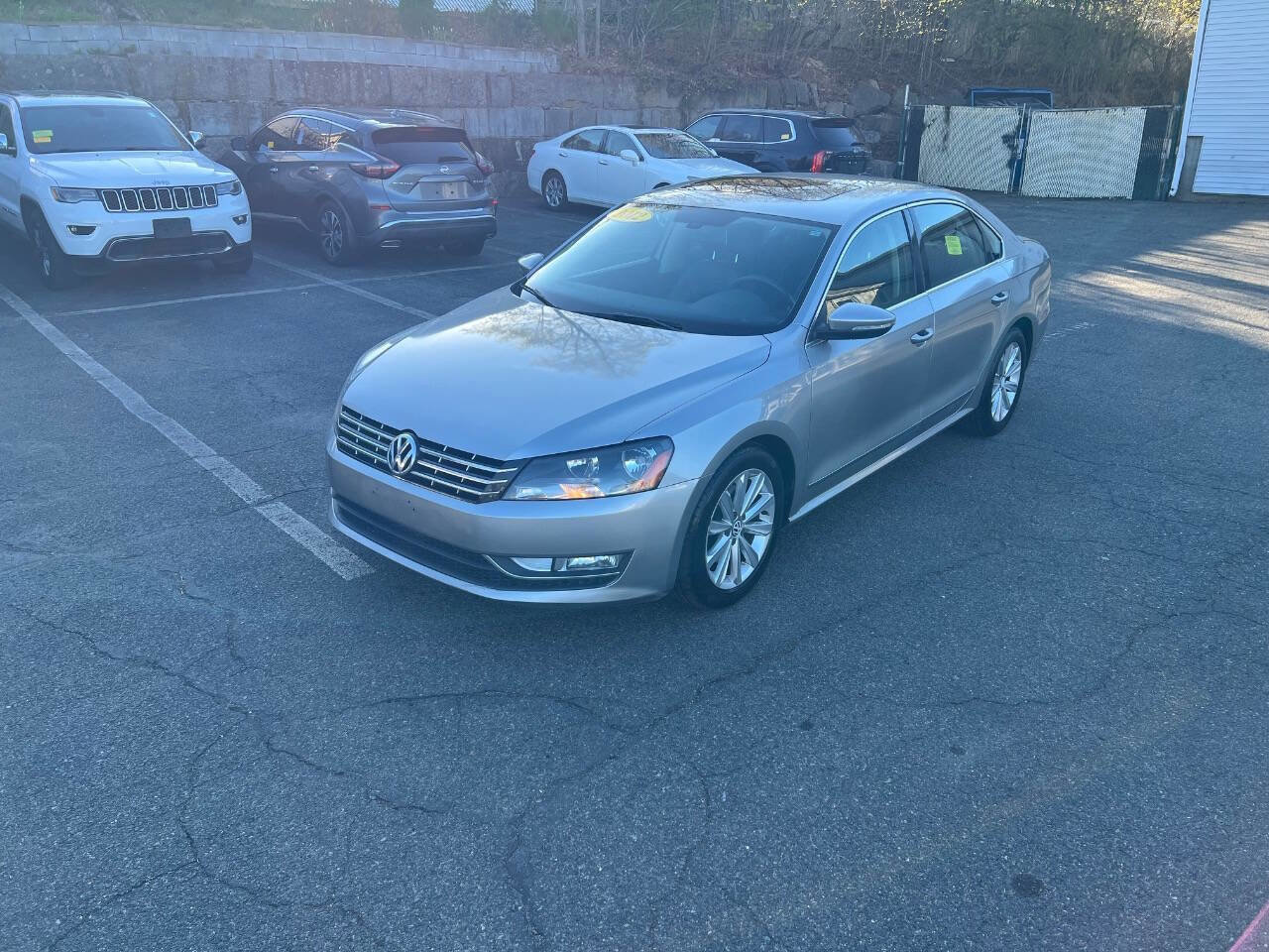 Used 2012 Volkswagen Passat 2.5 SEL Premium FWD image 9