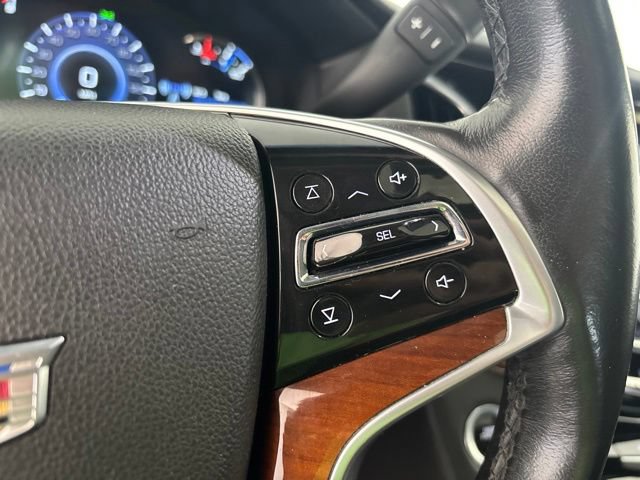 Used 2017 Cadillac Escalade ESV Luxury AWD/4WD image 12
