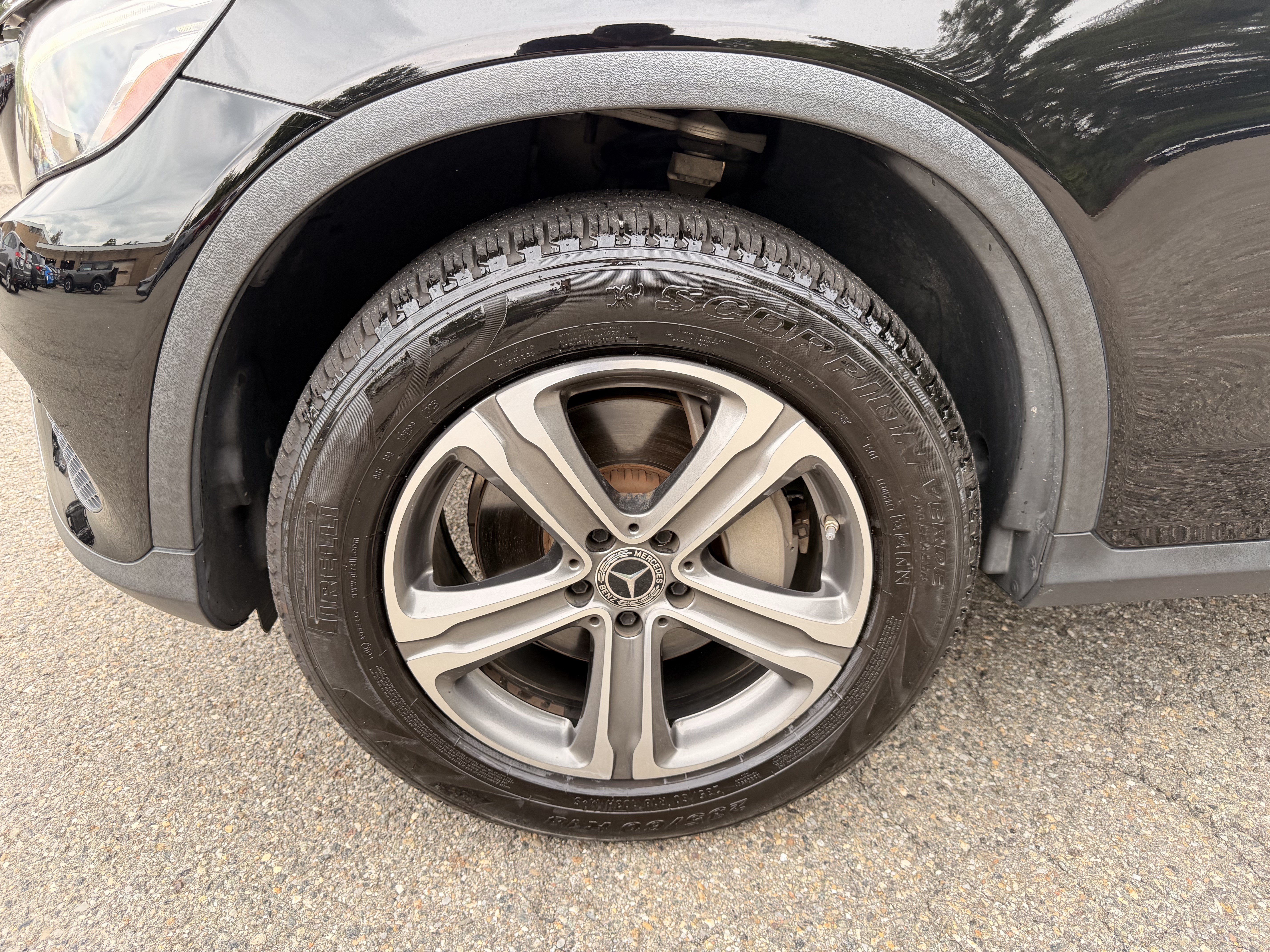 Used 2019 Mercedes-Benz GLC 300 4MATIC image 8