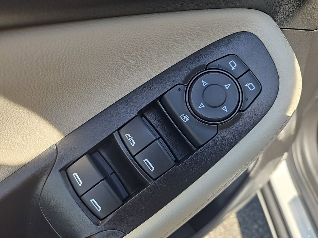 Used 2023 Buick Encore GX Essence w/ Experience Buick Package FWD image 27