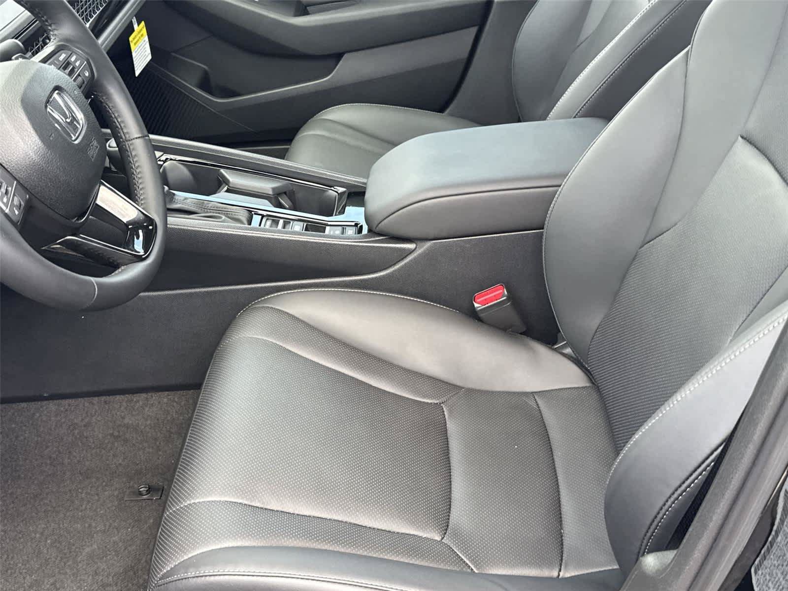 Used 2025 Honda Accord EX-L image 12