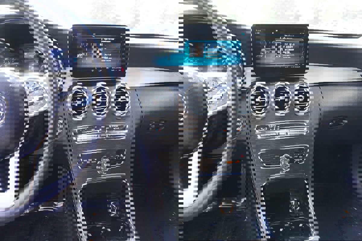 Used 2020 Mercedes-Benz C 300 Sedan image 21